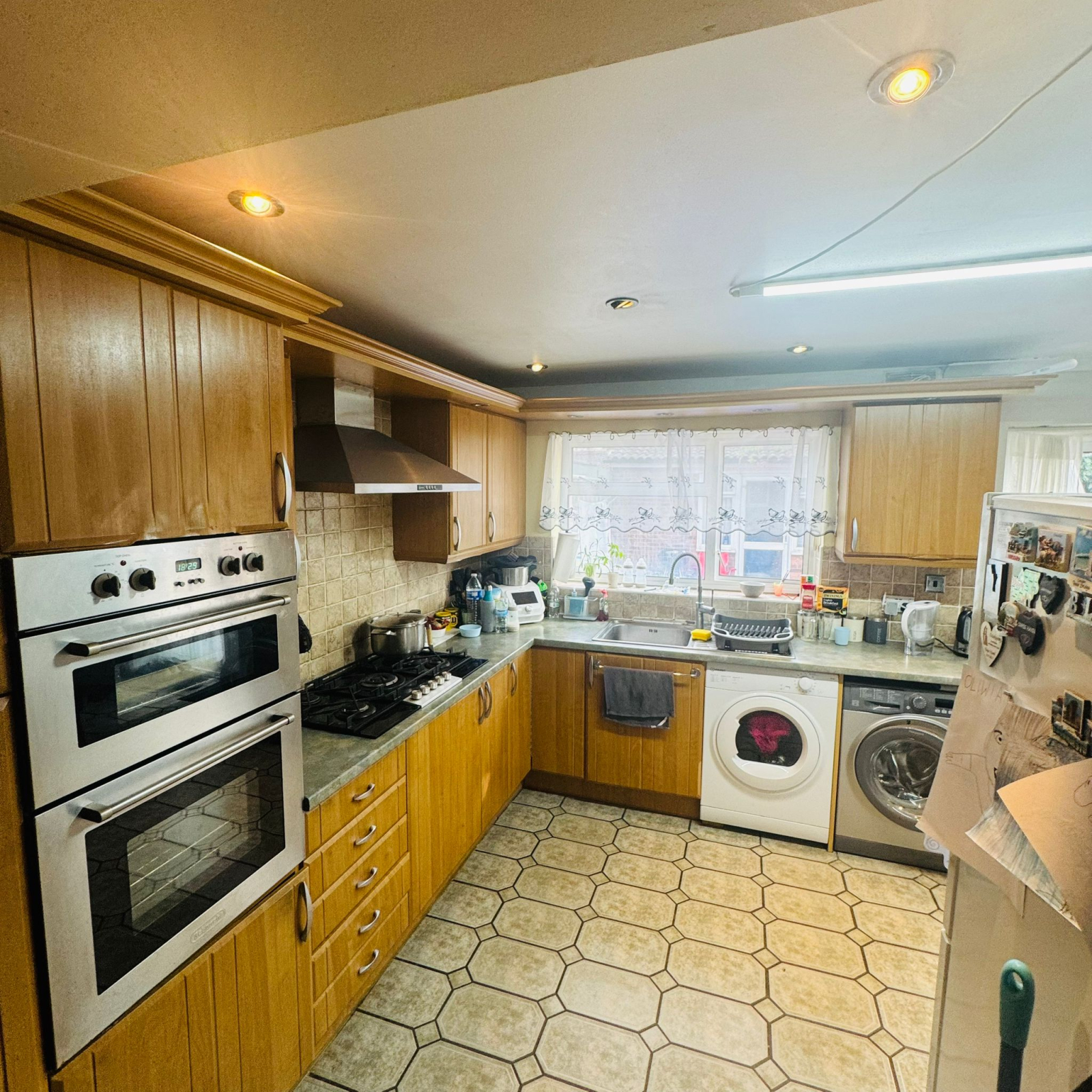 175575690f7eb08c4bf7ddec1b2518c0