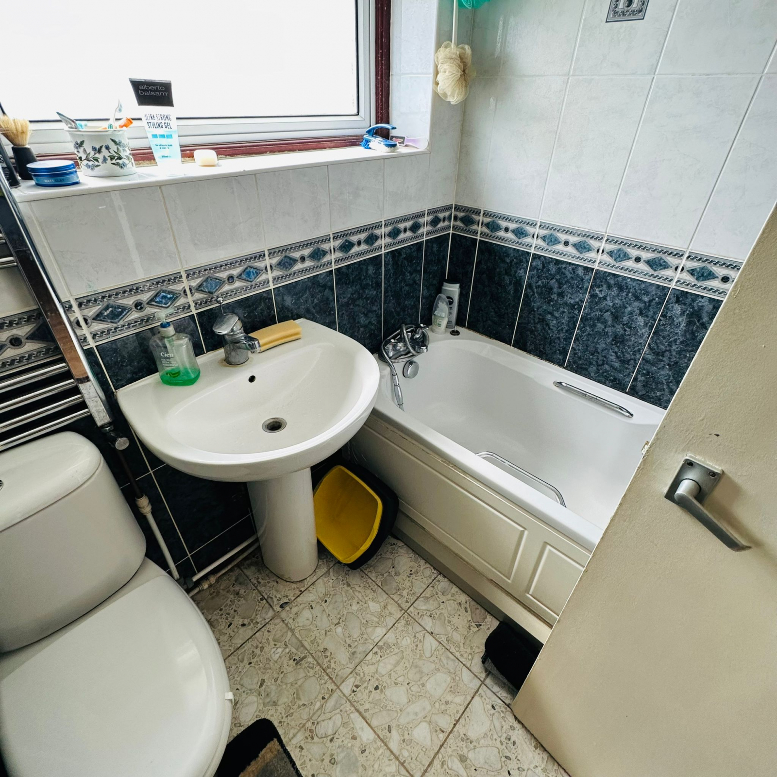 21b277f25ba21548b3c3b90bb67bbec0