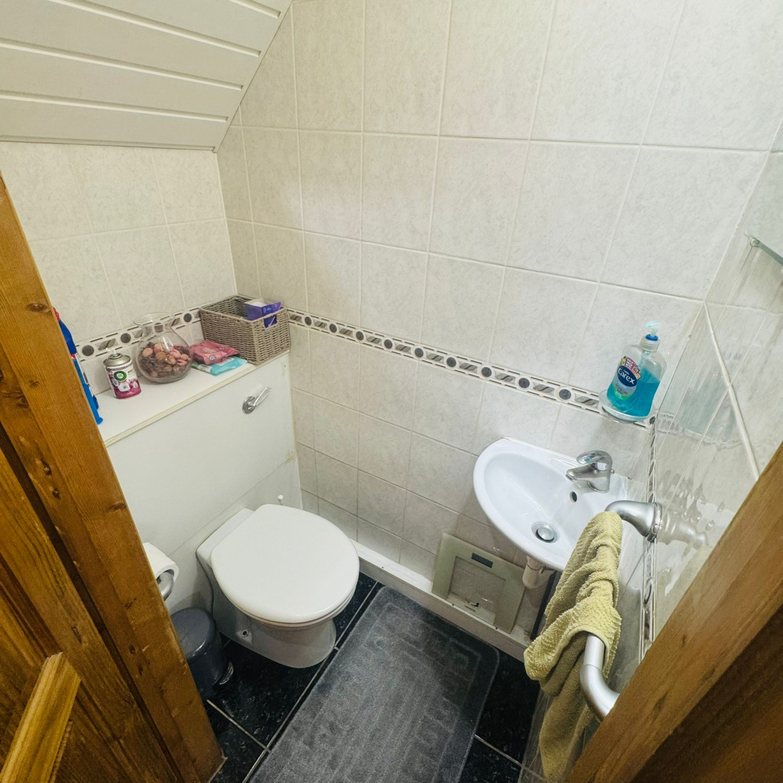 9070fe60b9eebd39a69c07ee532dc5b7